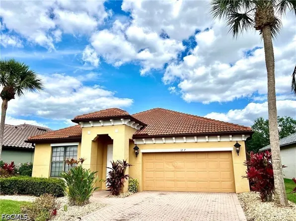 12074 Country Day Cir, Fort Myers, FL 33913