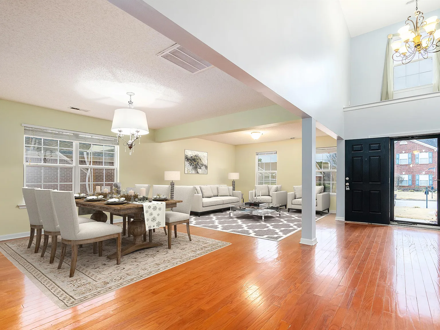 5 bed, 3.5 bath, 4060 sqft, $2,650 — Photo 2