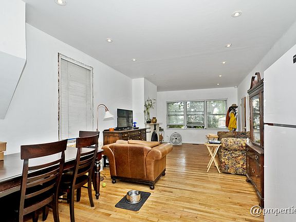 Living Room/Dining Room