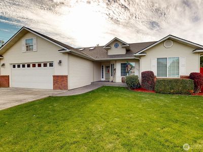 522 SE Mockingbird Drive, College Place, WA, 99324