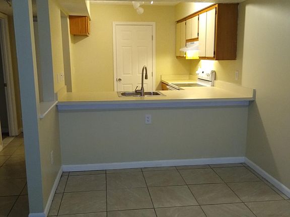 3rd image of 46350 Columbus Dr Unit 1001