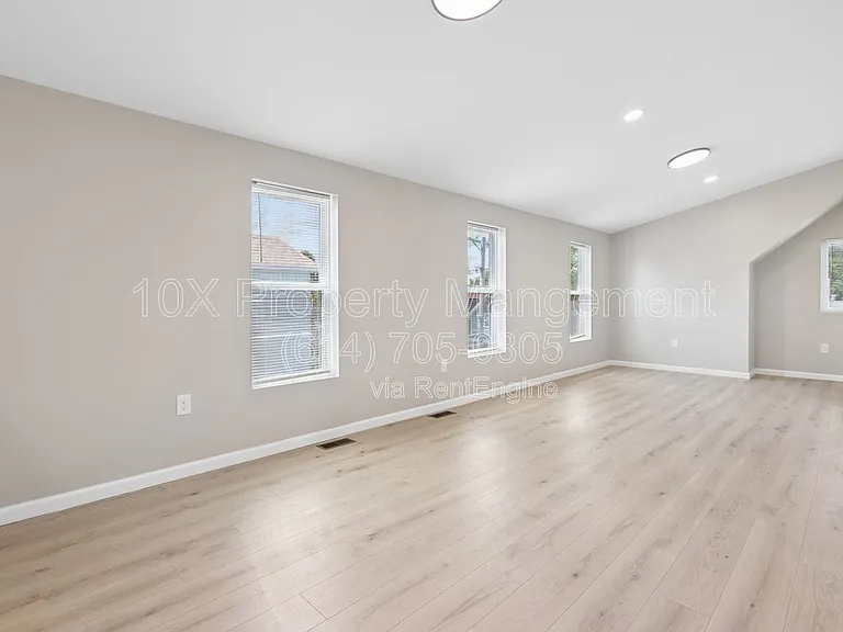 1209 E Whittier St #E — Photo 12