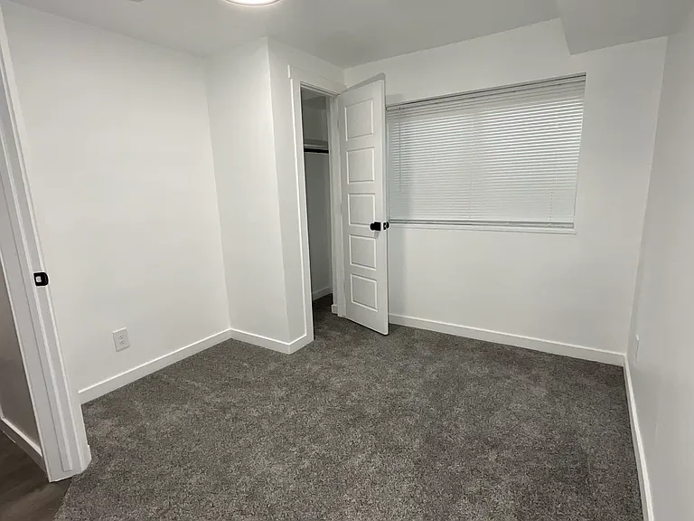 255 S 240 W — Photo 8