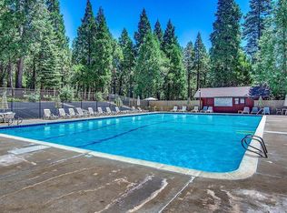 6760 Diamond Dr, Pollock Pines, CA 95726