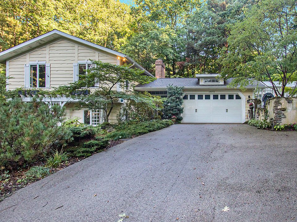 1st image of 14372 Woodhaven Ct