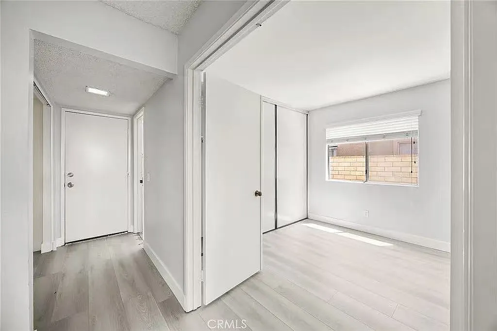 4 bed, 2184 sqft, $3,800 — Photo 3