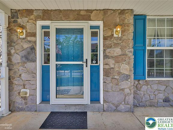 4th image of 13 Windrift Ct