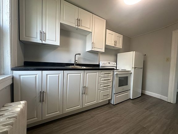 3rd image of 85 Peter St