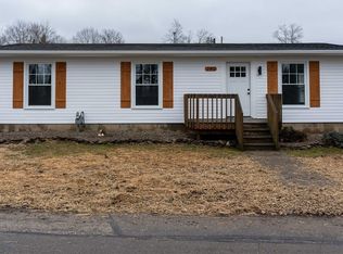 280 Park Lake Dr, Chippewa Lake, OH 44215