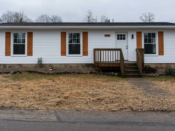280 Park Lake Dr, Chippewa Lake, OH 44215