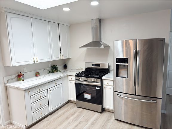 5th image of 42715 Kansas St