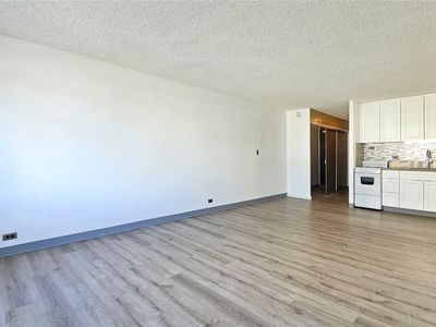 747 Amana St APT 801, Honolulu, HI, 96814