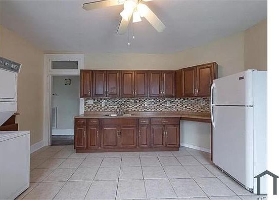 3rd image of 316 E Fillmore St #1