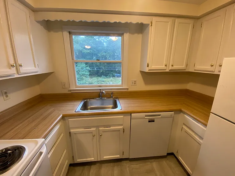 23 Glenwood Ave #14 — Photo 11