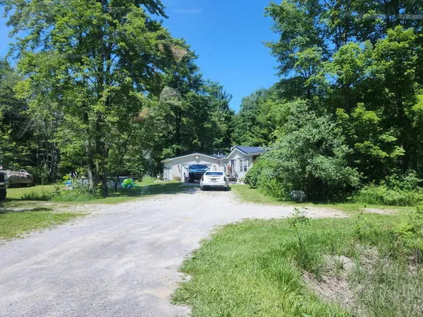4079 E Shaffer Rd, Midland, MI 48642