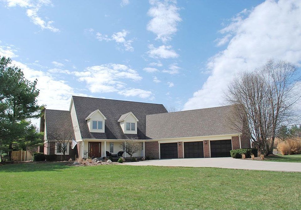 1st image of 201 Forest Knoll Ct