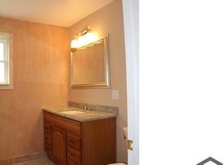 5566 S Shields Ave, Chicago, IL 60621