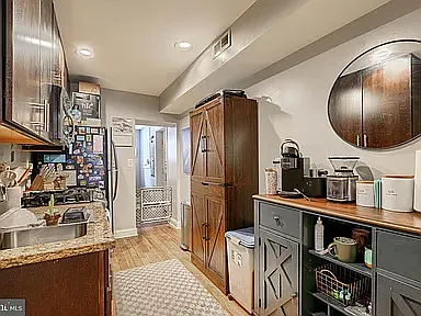 2 bed, 1310 sqft, $2,240 — Photo 2