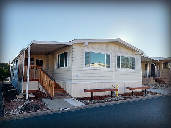 2nd image of 8006 Oakside Ln