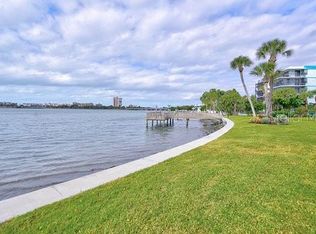 1868 Shore Dr S APT 101, South Pasadena, FL 33707