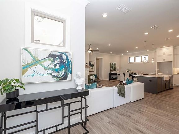 7th image of this home
