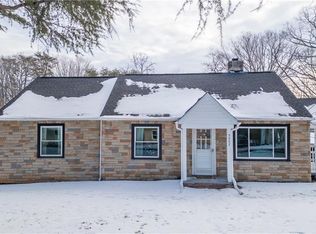 5557 Pine View Dr, Winston Salem, NC 27105