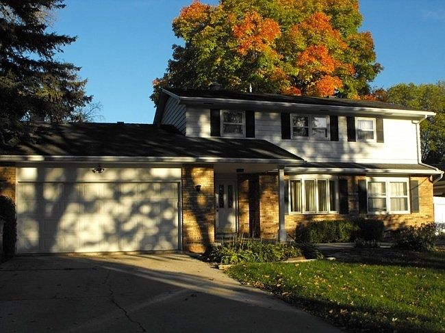 1st image of 32 Elm Acres Dr