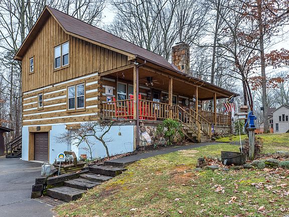 3rd image of 7905 Woodcroft Dr