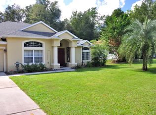 490 W Bluster Pl, Citrus Springs, FL 34434
