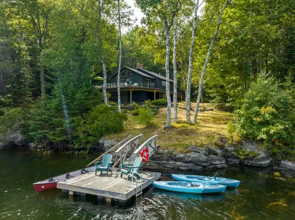 208 Lakeside Drive, Boothbay Harbor, ME 04538