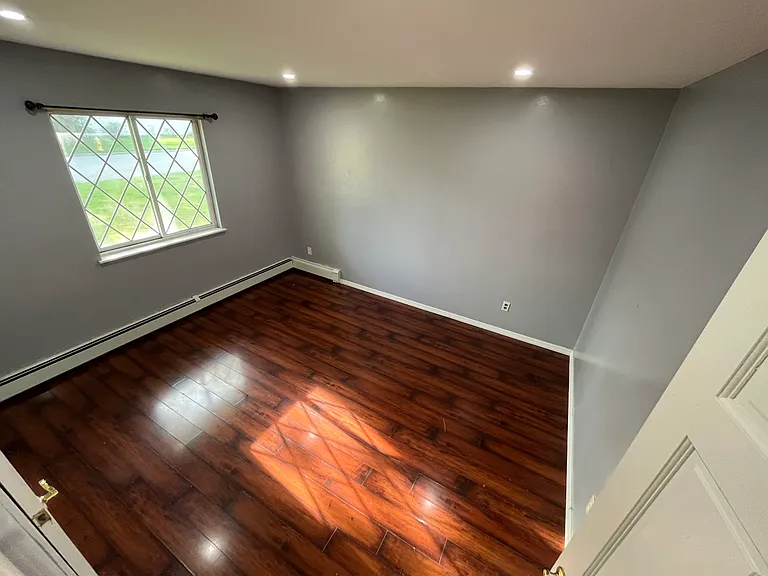 33 Country Greens Dr #1 — Photo 3