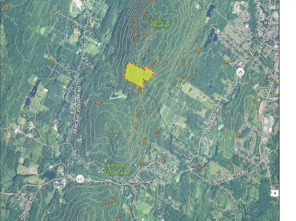 Vineyard Avenue, Highland, NY 12528