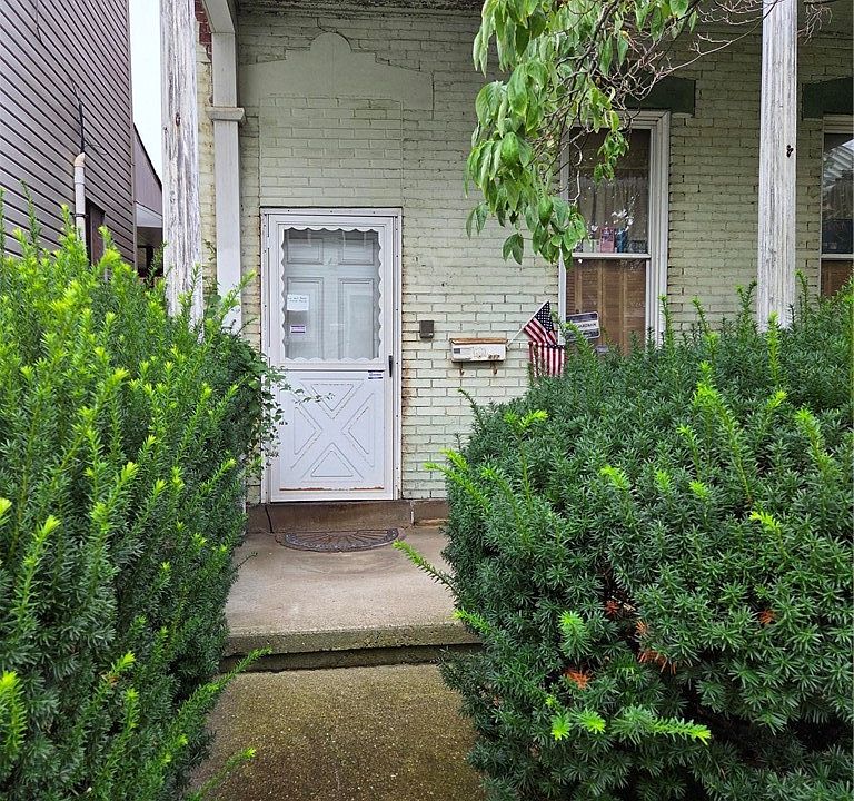 1st image of 617 Edmond St