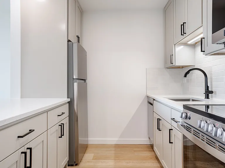 The Nest at Lincoln Park West — Photo 58
