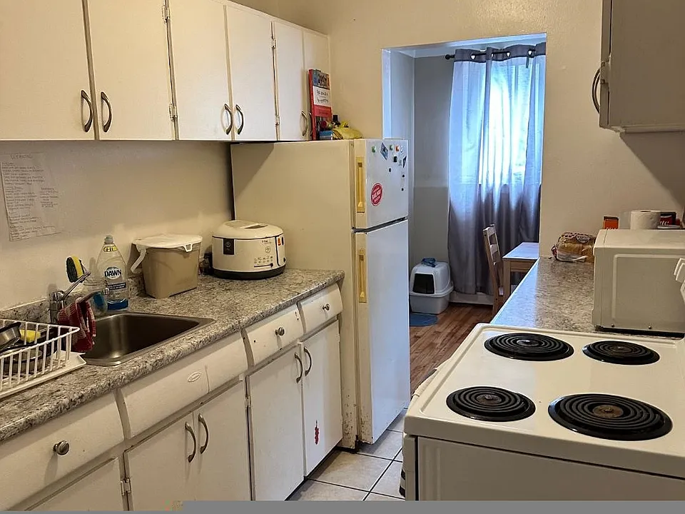 1494 Lepage Ave #4
