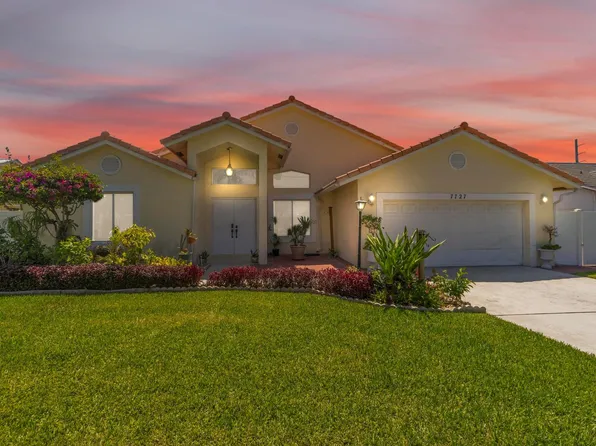 7727 Texas Trail, Boca Raton, FL 33487