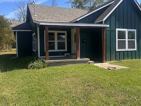 3rd image of 824 N Virginia St
