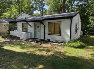 14417 Pinewood Dr, New Buffalo, MI 49117