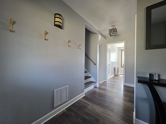 2nd image of 651 Dartmoor Dr