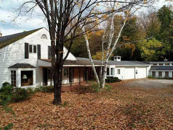 3080 N Lake Leelanau Dr, Lake Leelanau, MI 49653