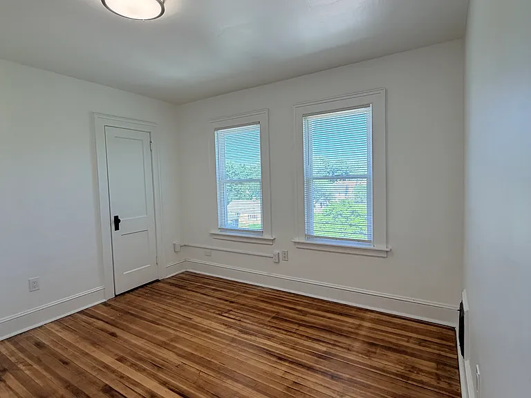 49 Henry St #3 — Photo 27