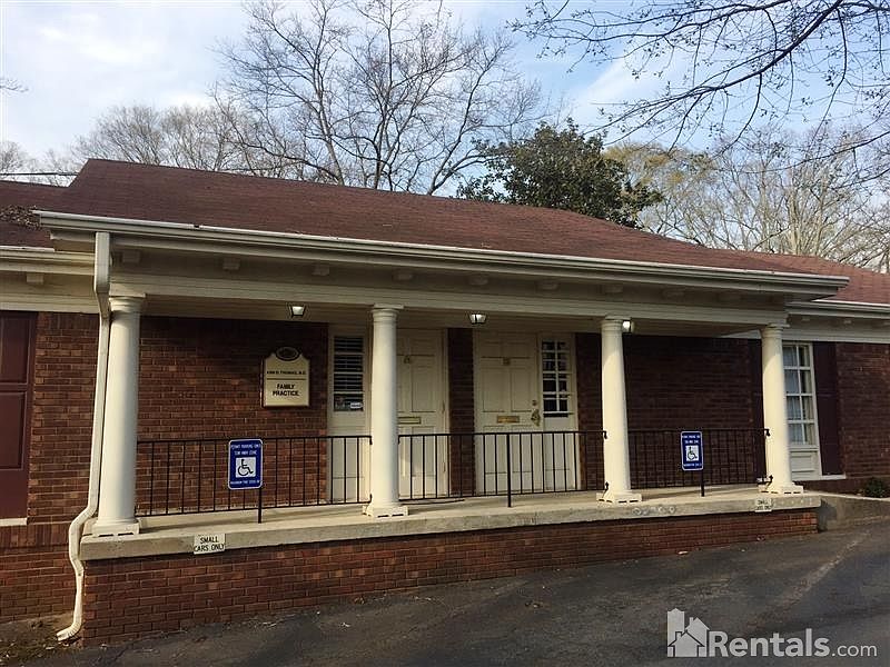 2nd image of 670 Canton Rd NE Ste B
