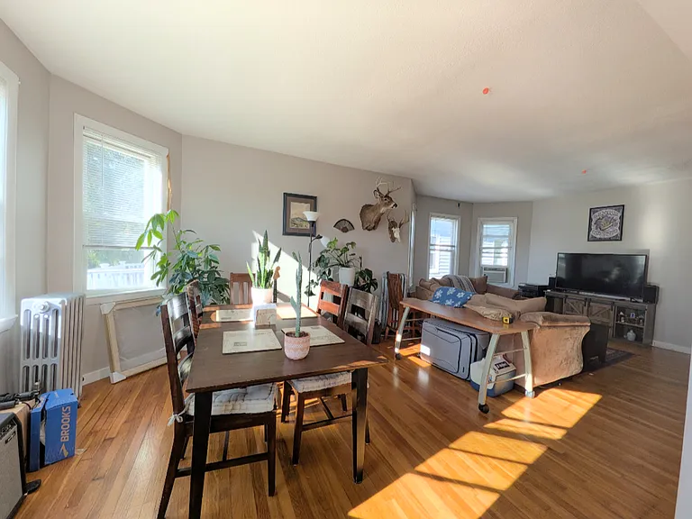 10 Athol St #3 — Photo 3