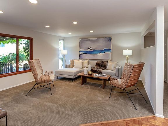 3rd image of 819 San Carlos Ave