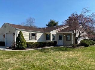 72 Knolls Dr #72, Stony Brook, NY