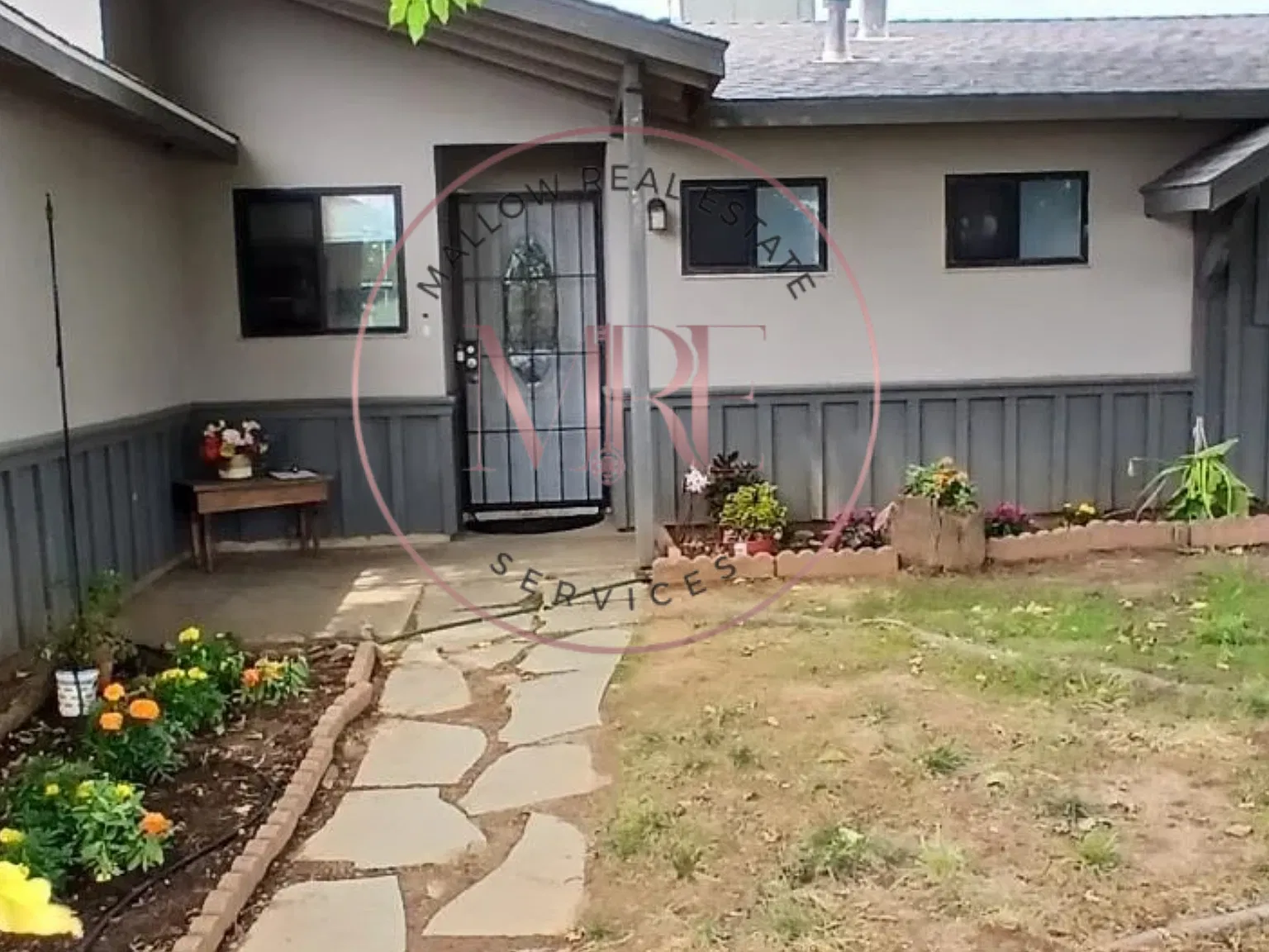 3 bed, 1072 sqft, $2,500 — Photo 2