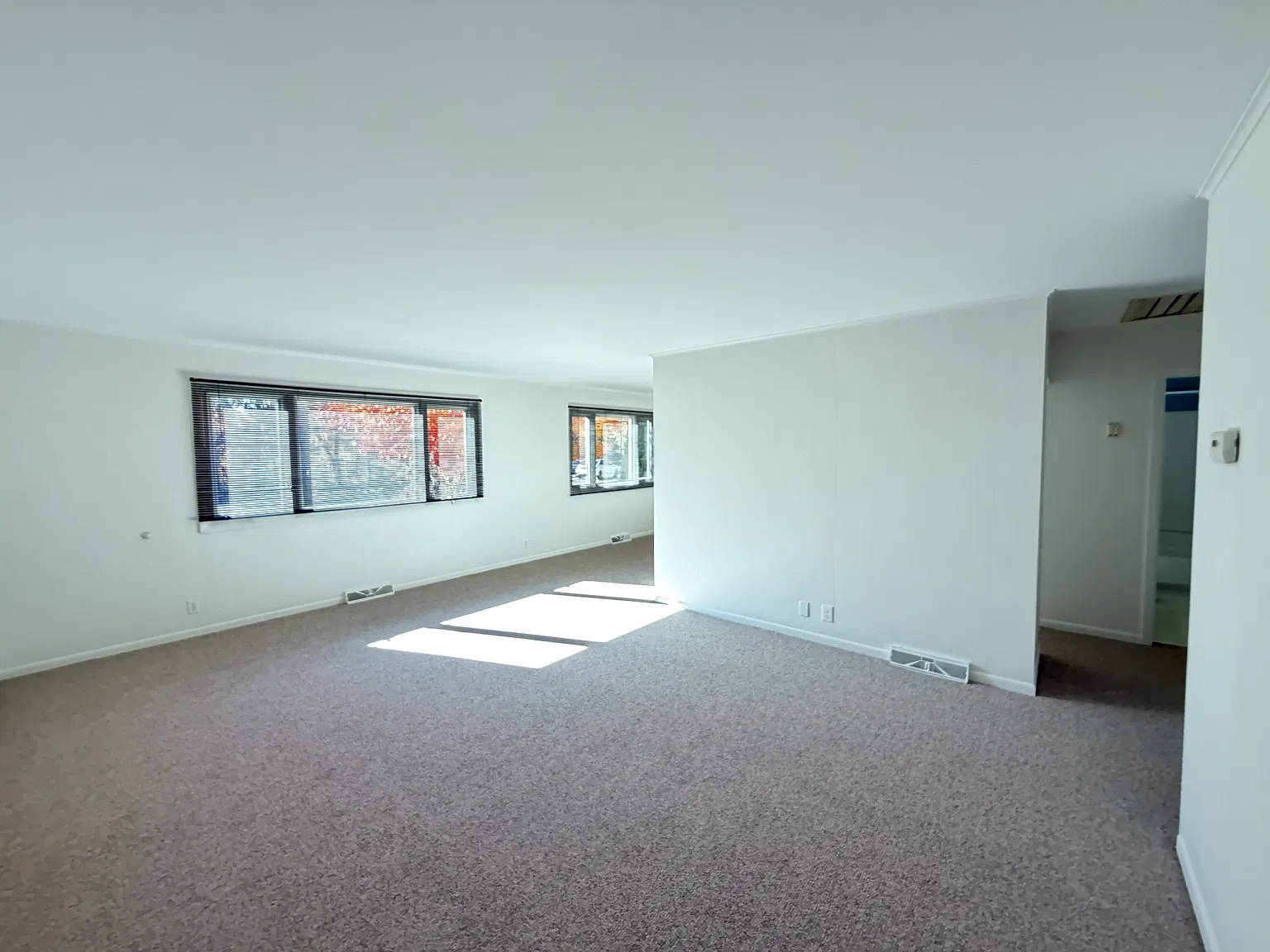 2 bed, 950 sqft, $1,400 — Photo 4