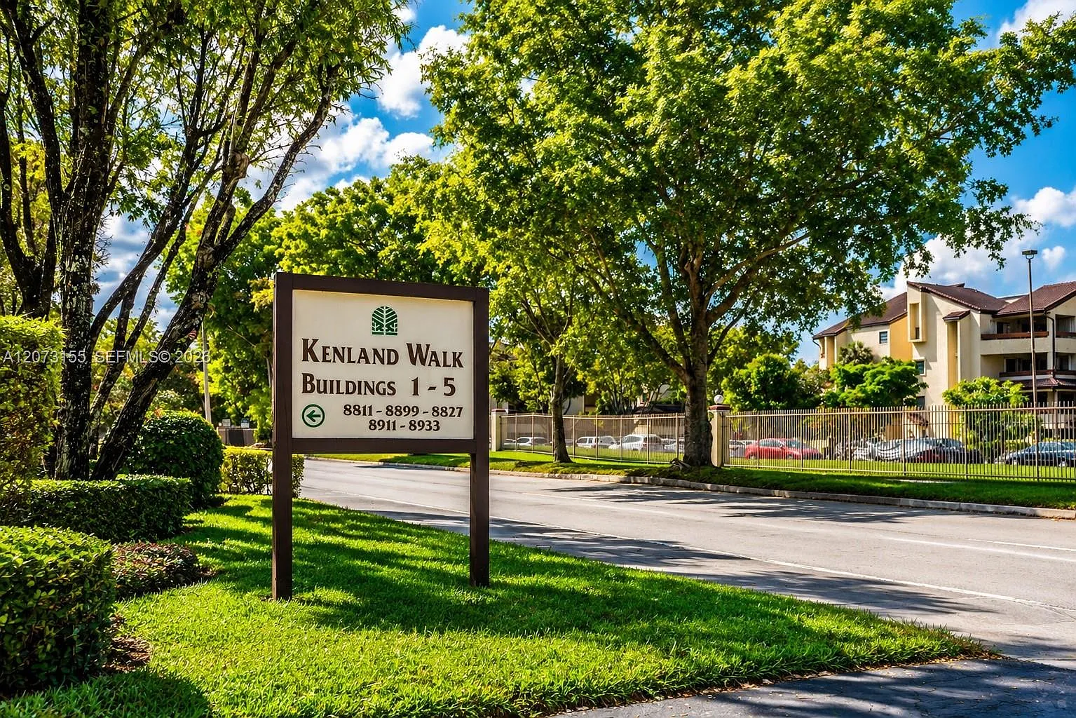 Kenland Pointe Condo Iv — Photo 2