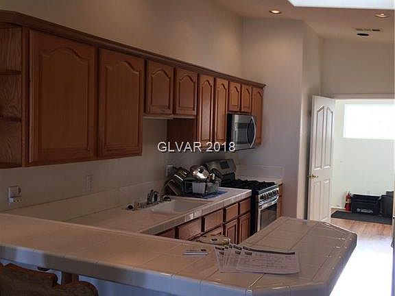 4th image of 241 Big Horn Dr