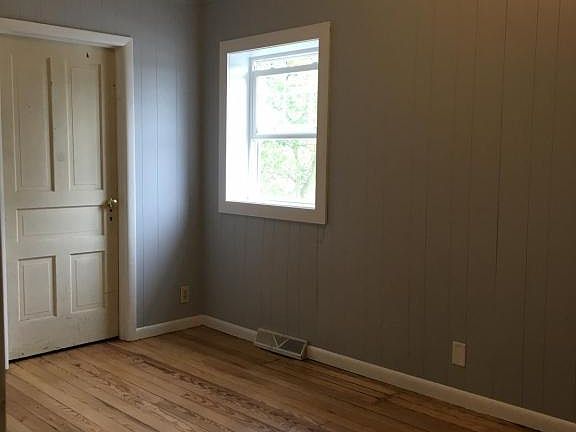 4th image of 4138 Lake St APT 5